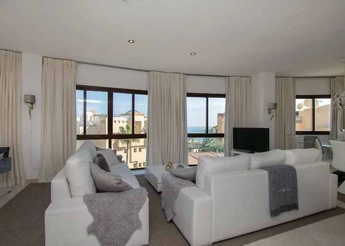 Апартаменты Bellavista Marbella - Stunning Beachside Luxury Penthouse *