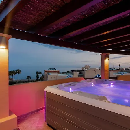 Bellavista Marbella - Stunning Beachside Luxury Penthouse Apartament Estepona