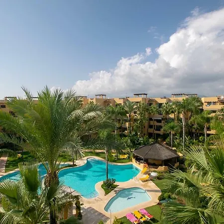 Bellavista Marbella - Stunning Beachside Luxury Penthouse Apartament Estepona