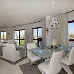 Bellavista Marbella - Stunning Beachside Luxury Penthouse Apartment
