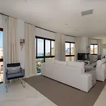 Bellavista Marbella - Stunning Beachside Luxury Penthouse Apartment Estepona