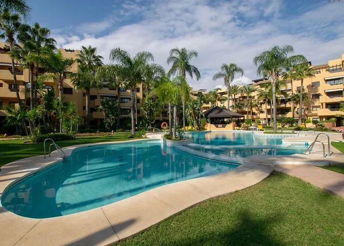 شقة Bellavista Marbella - Stunning Beachside Luxury Penthouse إِستيبونا